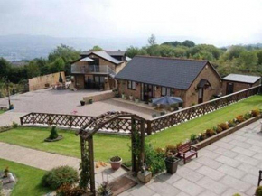 Отель Winchfawr Lodge  Мертир-Тидвил
